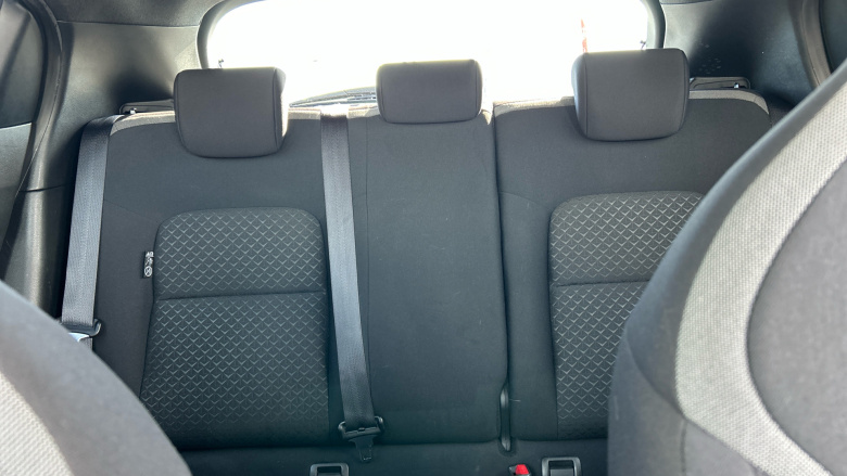 Nissan Juke 1.0 DiG-T N-Connecta 5dr Petrol Hatchback